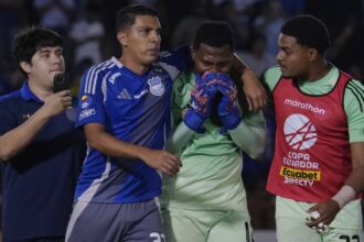 Los hinchas de Emelec reciben la mejor noticia de El Club Sport Emelec ratifica la continuidad de sus figuras Pedro Ortiz y Luis Fernando León para la temporada 2026, blindando su columna vertebral.