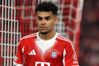 Luis Diaz la rompe en Bayern Munich y estos equipo El atacante colombiano Luis Díaz destaca en el Bayern Múnich y ya se encuentra en el radar de grandes clubes mundiales para el mercado de fichajes de 2026.