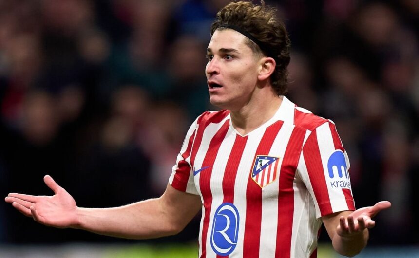 Mientras espera renacer ante Real Madrid Julian A En la previa del choque ante Real Madrid, el delantero Julián Álvarez recibe noticias sobre la posible salida de un compañero en la ofensiva del Atlético.