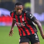 Pervis Estupinan vuelve a sufrir en el Milan y ase El lateral tricolor Pervis Estupiñán atraviesa un momento incierto y su salida de la escuadra italiana parece inminente para la próxima temporada.