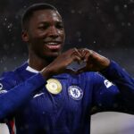 Por que no juega Moises Caicedo en el partido de M Conoce los detalles de la ausencia del ecuatoriano Moisés Caicedo en el trascendental duelo entre Chelsea y Manchester City por la Premier League.