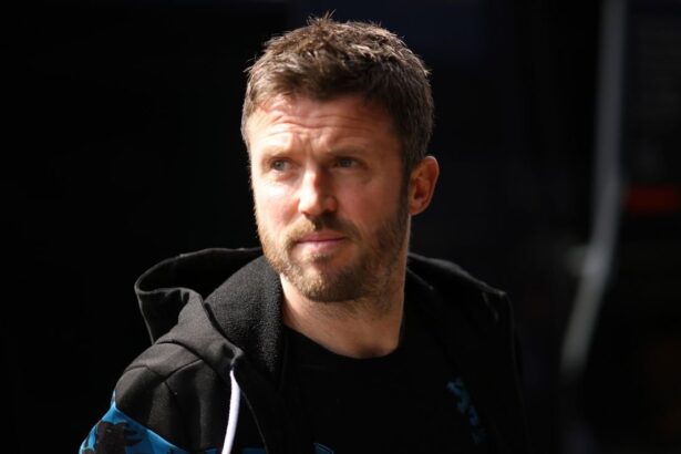 Quien es Michael Carrick el nuevo entrenador de M Conoce la trayectoria de Michael Carrick, quien asume el mando técnico del Manchester United tras una destacada carrera como jugador y asistente en el club.