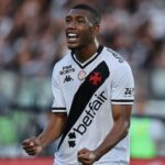 Rayan Vitor Simplicio Rocha la nueva joya de Bras AC Milan y Manchester United entran en la puja por Rayan Vitor Simplício Rocha, el delantero sensación del Vasco Da Gama que brilla en el fútbol brasileño.