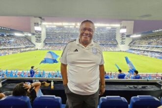 Se fue Jorge Guzman y ya suenan candidatos a la pr La renuncia de Jorge Guzmán agita la interna del Club Sport Emelec. Inicia la carrera por el mando en el 'Bombillo'.