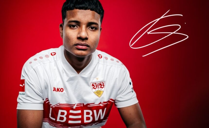 Stuttgart presento a Jeremy Arevalo y ya ganara un Jeremy Arévalo se une al Stuttgart de la Bundesliga a sus 20 años. El joven ecuatoriano percibirá una cifra millonaria en su nueva etapa profesional.
