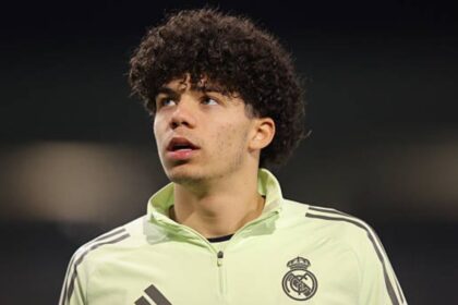 Su padre gano 5 Champions se lo pelean dos selecc Enzo Alves, hijo del pentacampeón de Champions Marcelo, firmó contrato con el Real Madrid. El juvenil es pretendido por las selecciones de España y Brasil.