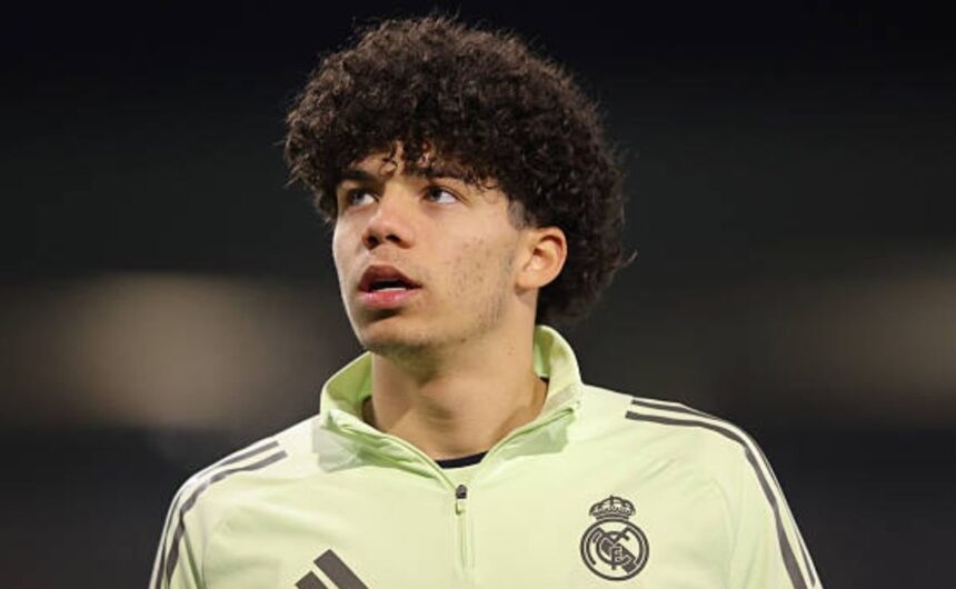 Su padre gano 5 Champions se lo pelean dos selecc Enzo Alves, hijo del pentacampeón de Champions Marcelo, firmó contrato con el Real Madrid. El juvenil es pretendido por las selecciones de España y Brasil.