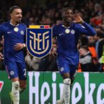 Tiene 21 anos Chelsea se interesa en un nuevo jug El gigante de la Premier League, Chelsea FC, ha puesto su mirada en un joven talento tricolor de 21 años para fortalecer su proyecto deportivo.