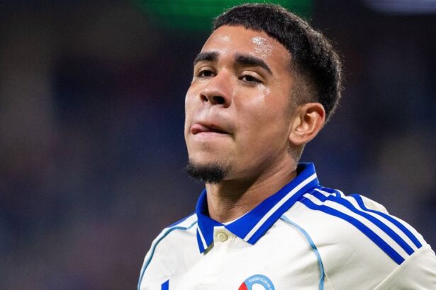 Todo Ecuador conmocionado Kendry Paez sera nuevo Fuerte rumor sacude el mercado: la joya de la Selección Ecuatoriana, Kendry Páez, estaría cerca de unirse a River Plate de Argentina.