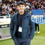 Tras la profunda crisis de Emelec Guillermo Duro El director deportivo Guillermo Duró decidió continuar en Emelec, buscando estabilidad institucional en medio de un panorama deportivo complicado.