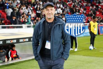 Tras la profunda crisis de Emelec Guillermo Duro El director deportivo Guillermo Duró decidió continuar en Emelec, buscando estabilidad institucional en medio de un panorama deportivo complicado.