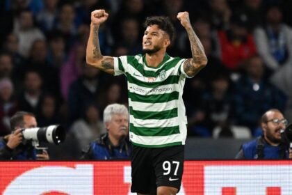 Tras marcarle dos goles al PSG Luis Suarez supera El atacante Luis Suárez supera las cifras goleadoras de Radamel Falcao en territorio luso tras su brillante actuación frente al PSG.