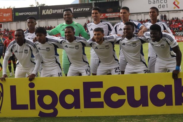 Urgente Revelan si Emelec perdera o no 6 puntos y La crisis administrativa acecha al Club Sport Emelec con una posible resta de 6 puntos. Analizamos el panorama del equipo 'azul' en la tabla de la LigaPro.
