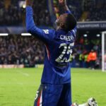 VIDEO El nuevo apodo que le pusieron a Moises Ca El volante ecuatoriano Moisés Caicedo recibe un nuevo sobrenombre tras su destacada actuación goleadora en el fútbol internacional.