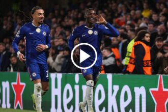 VIDEO Moises Caicedo salva al Chelsea en la Cham El mediocampista ecuatoriano Moisés Caicedo fue la figura clave al anotar un tanto decisivo para el Chelsea en su último duelo de la Champions League.