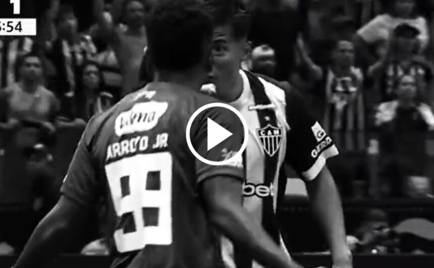 VIDEO Tuvieron que separarlos El feo choque ent Un momento de fricción se vivió en el fútbol brasileño entre Alan Franco y Keny Arroyo, quienes tuvieron que ser separados tras un inesperado incidente.