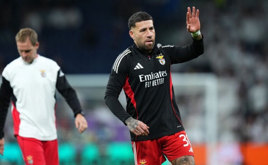 Asi recibio el Bernabeu a Otamendi tras sus choque La afición del Real Madrid castigó con silbidos a Nicolás Otamendi tras sus polémicos cruces con Vinícius Júnior en el duelo de ida.