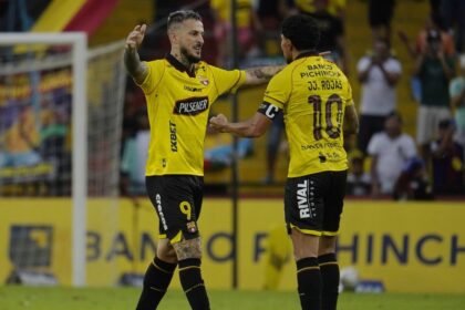 Aunque ganaron a Tecnico la hinchada de Barcelona Pese a la victoria del Ídolo frente a Técnico Universitario, los seguidores amarillos mostraron su descontento con el rendimiento de un jugador del plantel.