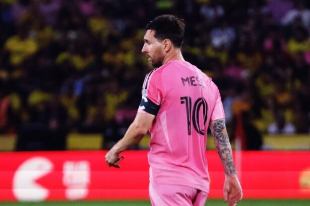 Barcelona vs. Inter Miami Que recibieron los hinc Descubre los beneficios exclusivos y obsequios que obtuvieron los aficionados que adquirieron el paquete especial para el duelo entre catalanes y estadounidenses.