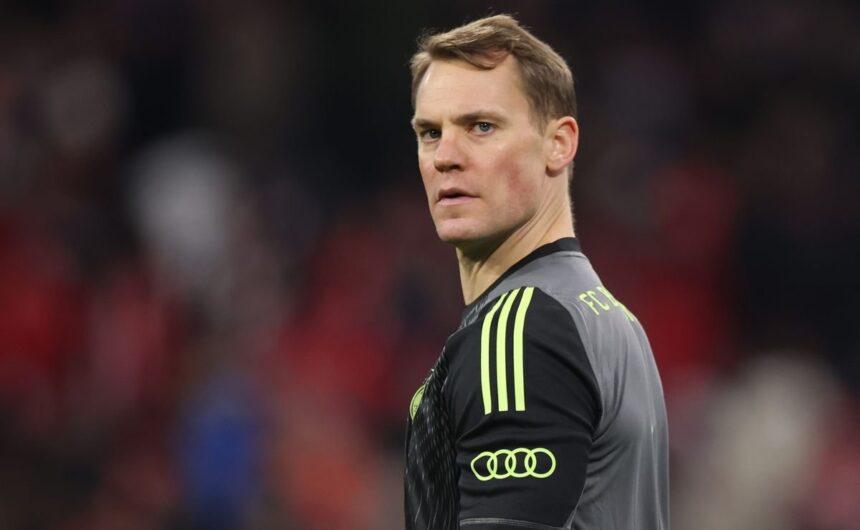 Bayern Munich encendio las alarmas en Alemania al El experimentado guardameta Manuel Neuer sufrió una rotura fibrilar y estará fuera de las canchas por varias semanas con el Bayern Munich.