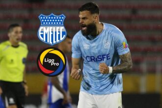 Bochorno en la LigaPro Universidad Catolica se pr La Universidad Católica acudió al estadio para enfrentar a un Emelec que no viajó debido a una suspensión reglamentaria, marcando un día insólito.