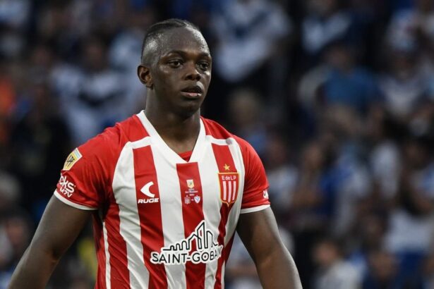 Bombazo Grande de Colombia pregunto por Edwuin Ce Un club histórico del fútbol colombiano ha iniciado gestiones para concretar el regreso del talentoso atacante Edwuin Cetré para la presente temporada.