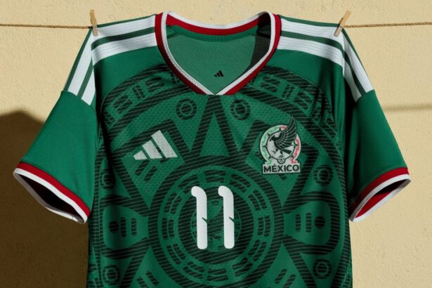 Camisetas del Mundial 2026 todos los disenos mar Descubre las indumentarias oficiales para el Mundial 2026. La piel de la Selección de México ya causa furor entre los aficionados y coleccionistas.