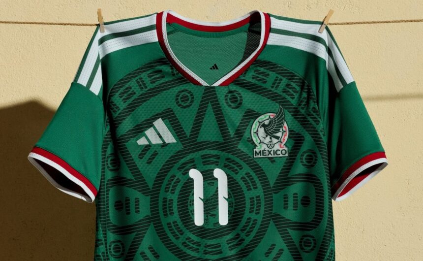 Camisetas del Mundial 2026 todos los disenos mar Descubre las indumentarias oficiales para el Mundial 2026. La piel de la Selección de México ya causa furor entre los aficionados y coleccionistas.