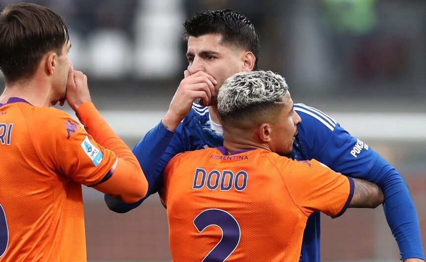 Cesc Fabregas destrozo a Alvaro Morata por su expu El DT del Como 1907, Cesc Fábregas, criticó duramente la roja recibida por Álvaro Morata en la Serie A, cuestionando la actitud del delantero español.