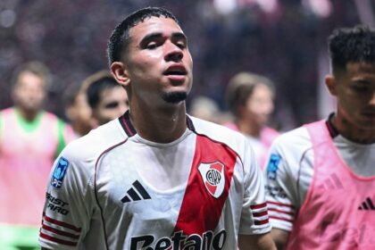 Decian que Kendry Paez iba a estar fuera un mes y La joya de Independiente del Valle, Kendry Páez, vuelve a la actividad tras rumores de una baja prolongada, trayendo calma a la afición ecuatoriana.