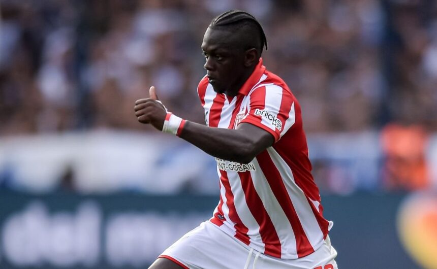 Edwuin Cetre no va a Brasil y jugara en sorpresivo El atacante Edwuin Cetré descarta la opción del fútbol brasileño y se alista para un nuevo reto profesional en un equipo sorprendente.