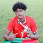 El tercer trofeo del hijo de Cristiano Ronaldo con Tras ganar su tercer título en Portugal, el hijo de CR7 genera un intenso debate sobre cuál de las cinco selecciones nacionales elegirá para su futuro.