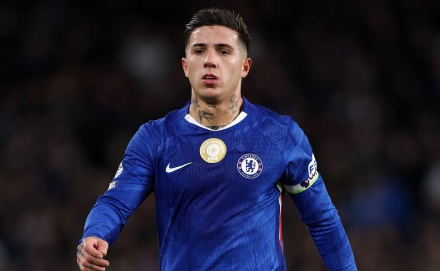 Enzo Fernandez esta harto de Londres su sueno es El mediocampista campeón del mundo, Enzo Fernández, tendría el firme deseo de dejar el Chelsea para unirse a las filas del Real Madrid en España.