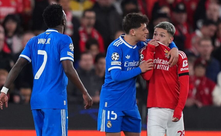 Fanaticos atacan a Gianluca Prestianni tras la acu Aficionados arremeten contra el argentino Gianluca Prestianni tras las recientes acusaciones de racismo vinculadas al astro brasileño Vinícius Jr.