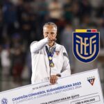 Fueron campeones juntos y ahora Liga de Quito le d La actual dirigencia de Liga de Quito tomaría una decisión determinante que afecta directamente a Esteban Paz tras su exitosa etapa en el club albo.