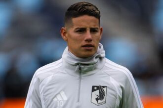 Hace frio La viral imagen de James Rodriguez en e La figura de James Rodríguez vuelve a dar de qué hablar en la MLS tras la difusión de una fotografía viral en redes sociales.