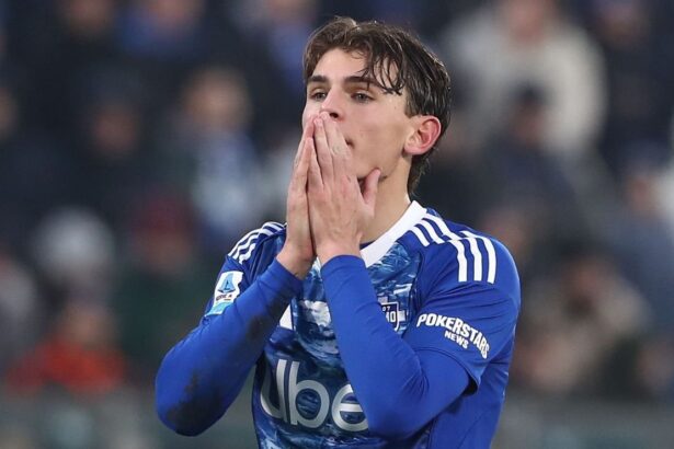 He visto fallar a Messi la defensa de Fabregas a El estratega del Como, Cesc Fábregas, defendió a Nico Paz tras su error desde los doce pasos, recordando que hasta figuras como Messi han fallado en momentos clave.