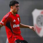 Kendry Paez recien llego a River pero revelan que Pese a su reciente llegada al equipo millonario, surgen reportes que vinculan a la joya ecuatoriana Kendry Páez con un nuevo destino futbolístico.