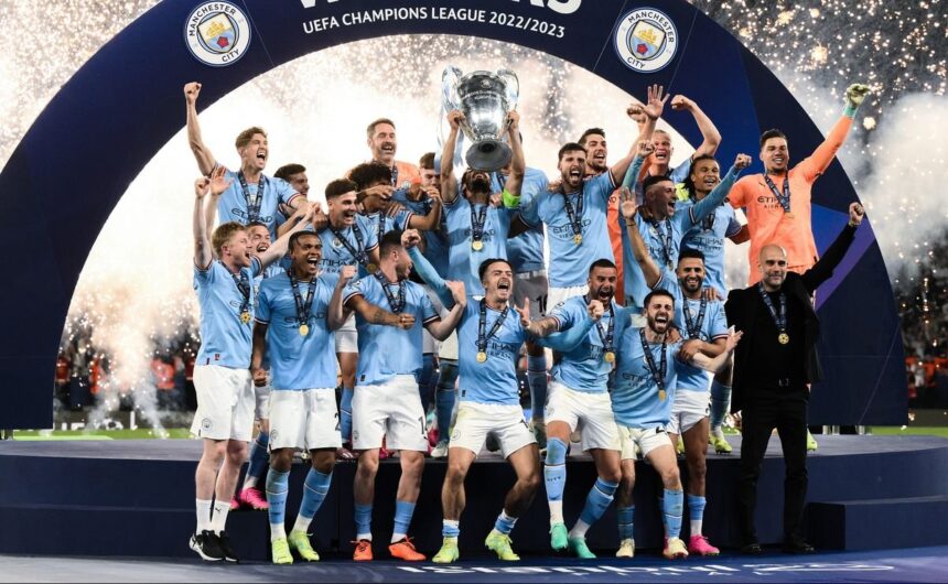 La estrella de la Champions League 20222023 que s El talentoso volante Jack Grealish confirmó una fractura en su pie que lo aleja de las canchas por el resto del año, dejando un vacío sensible en el Everton.