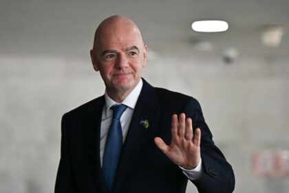 Las 5 medidas con las que FIFA pretende acabar con La FIFA y la IFAB analizarán este sábado cinco cambios reglamentarios clave para maximizar el tiempo efectivo de juego y mejorar el espectáculo.