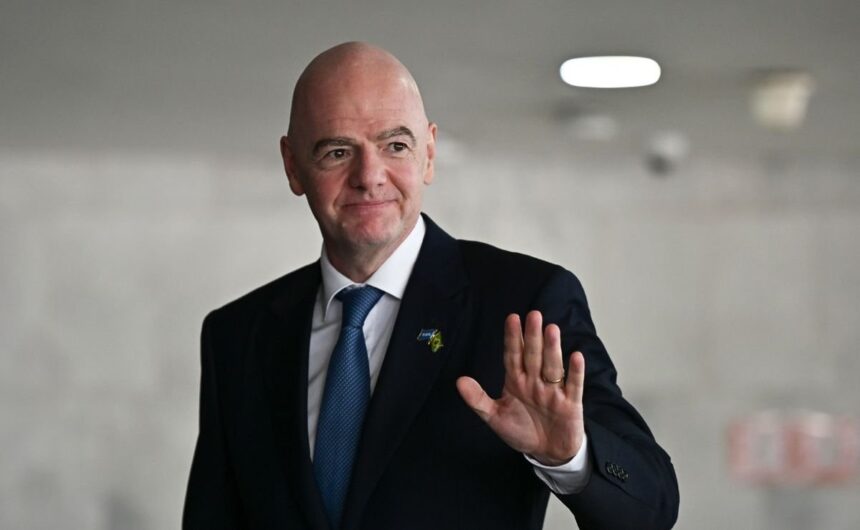 Las 5 medidas con las que FIFA pretende acabar con La FIFA y la IFAB analizarán este sábado cinco cambios reglamentarios clave para maximizar el tiempo efectivo de juego y mejorar el espectáculo.