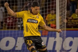 Los senalados de la derrota de Barcelona contra Ar La derrota de Barcelona SC ante Argentinos Juniors dejó un clima de tensión y duras críticas de los fanáticos hacia el rendimiento de varios jugadores.