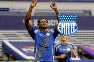 Marco 16 goles en 2025 y ahora esta muy cerca de s El Club Sport Emelec busca reforzar su delantera para la temporada 2026 con un artillero que viene de anotar 16 goles en el último año.