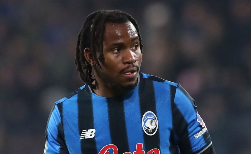 Mientras Julian Alvarez gana 9.1 millones de euros Analizamos la escala salarial del Atlético de Madrid ante la posible llegada de Ademola Lookman y su comparativa con el sueldo de Julián Álvarez.