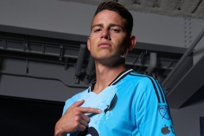 Mientras Luis SuArez cobra 1.5 millones de dA3lare Comparamos los ingresos de Luis Suárez en el Inter Miami frente a la propuesta económica para James Rodríguez en el Minnesota United.