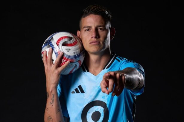 Mientras Messi cobra 20 millones de dolares este James Rodríguez sacude el mercado de la MLS con un sueldo histórico en Minnesota United. Comparamos sus ingresos con los 20 millones de Lionel Messi.