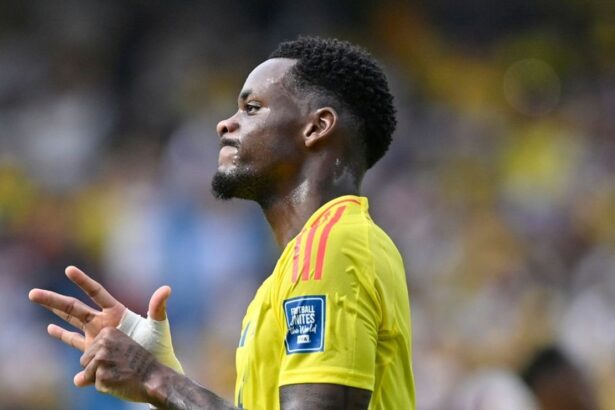 No es Juventus Toda Colombia consternada con el e El delantero Jhon Durán protagoniza un mercado movido con una oferta de 40 millones de euros que descarta su llegada a la Juventus.