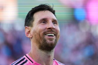 Sigue el efecto Messi Inter Miami ya es el club m Gracias al impacto de Lionel Messi, el Inter Miami alcanza una valoración histórica, convirtiéndose en el equipo más valioso de toda la MLS.