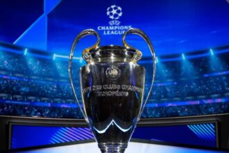 UEFA revela un dato desconocido del nuevo formato Aleksander Ceferín confirmó que los clubes recibirán un total de 450 millones de euros en premios bajo el nuevo formato del torneo europeo.