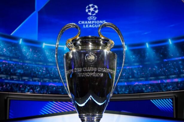 UEFA revela un dato desconocido del nuevo formato Aleksander Ceferín confirmó que los clubes recibirán un total de 450 millones de euros en premios bajo el nuevo formato del torneo europeo.